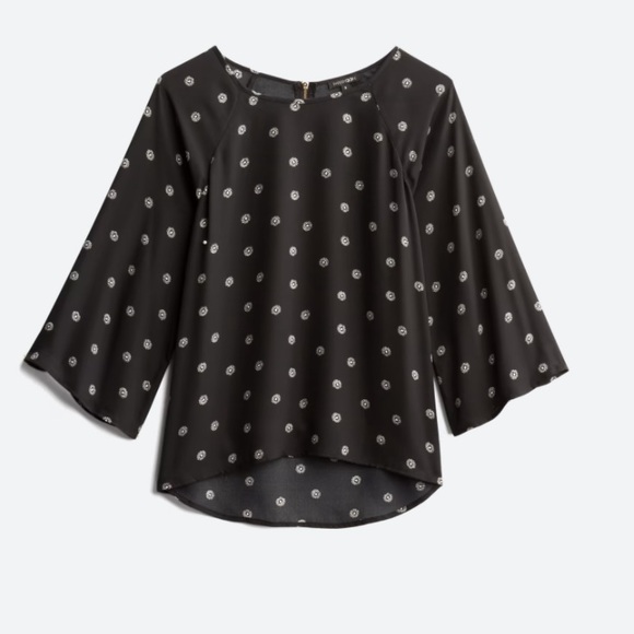 Light and flowy blouse - Picture 1 of 5